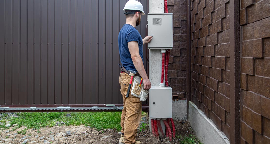 Installation motorisation portail automatique par DHOME Automatisme - Portail coulissant électrique